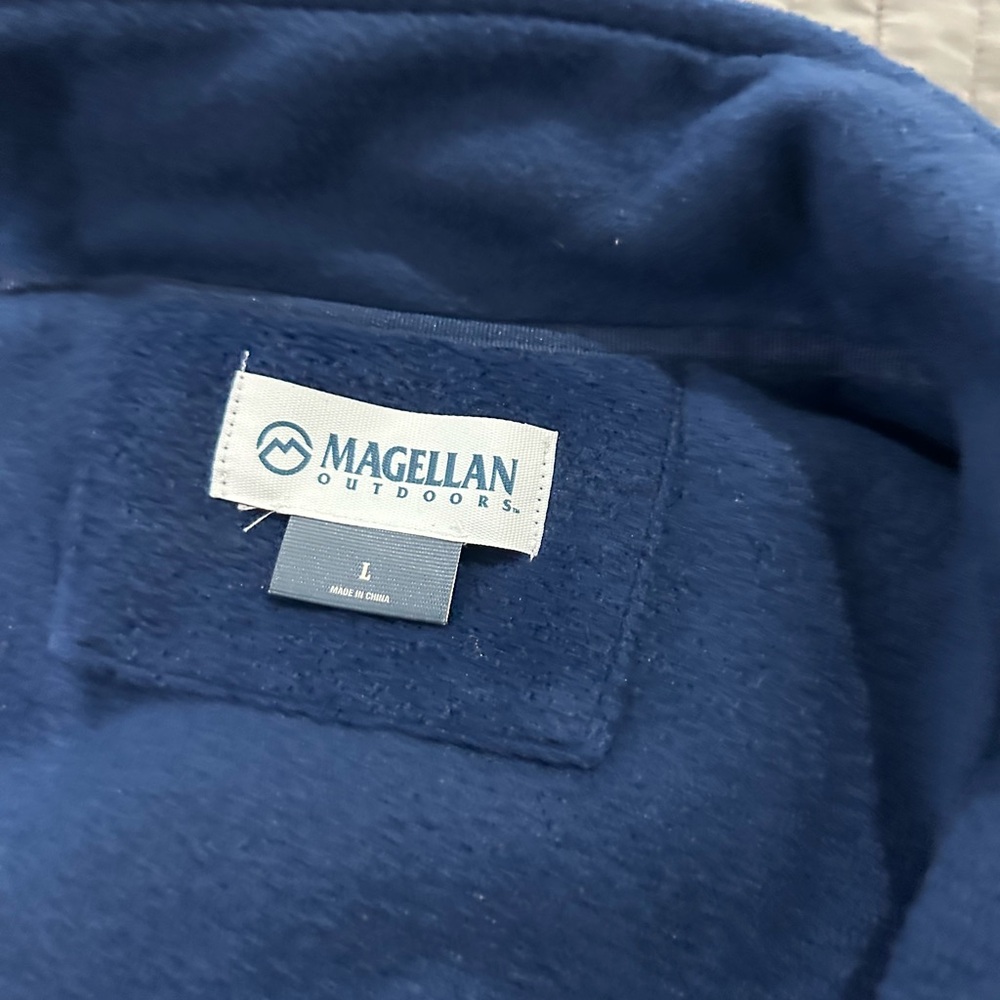 Magellan Outdoors Navy Fleece Pullover
